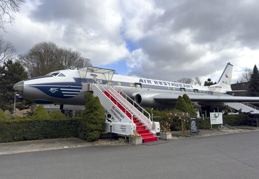 Restaurants in historic airplanes